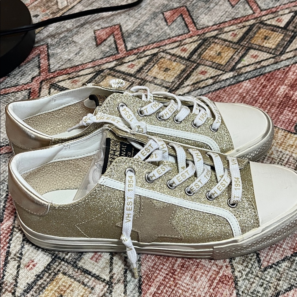 NWOT- Vintage Havana Alive Gold Glitter  Sneakers